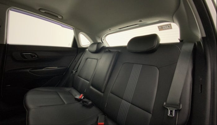 2022 Hyundai NEW I20 ASTA (O) 1.0 TURBO GDI DCT, Petrol, Automatic, 33,559 km, Right Side Rear Door Cabin