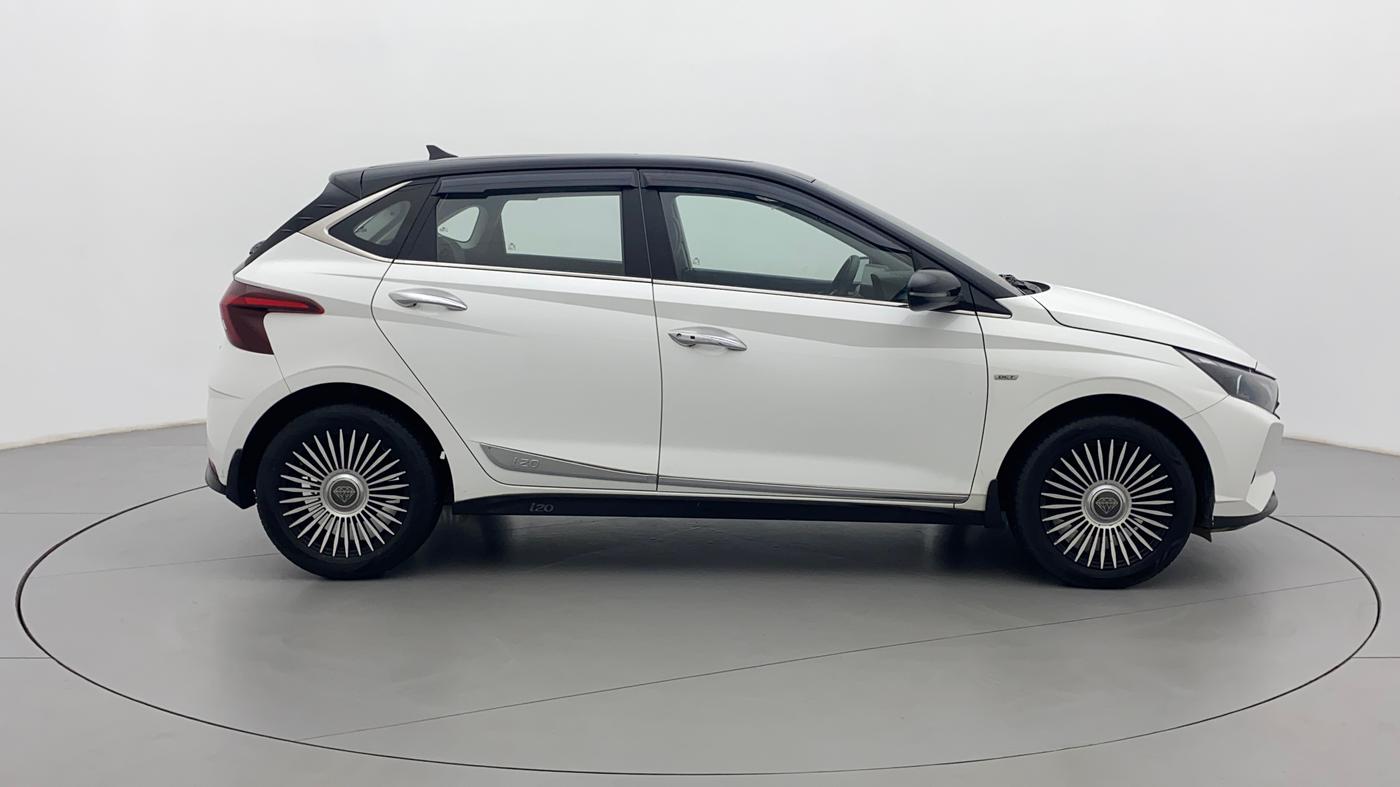 2022 Hyundai NEW I20 ASTA (O) 1.0 TURBO GDI DCT, Petrol, Automatic, 33,559 km, Right Side View