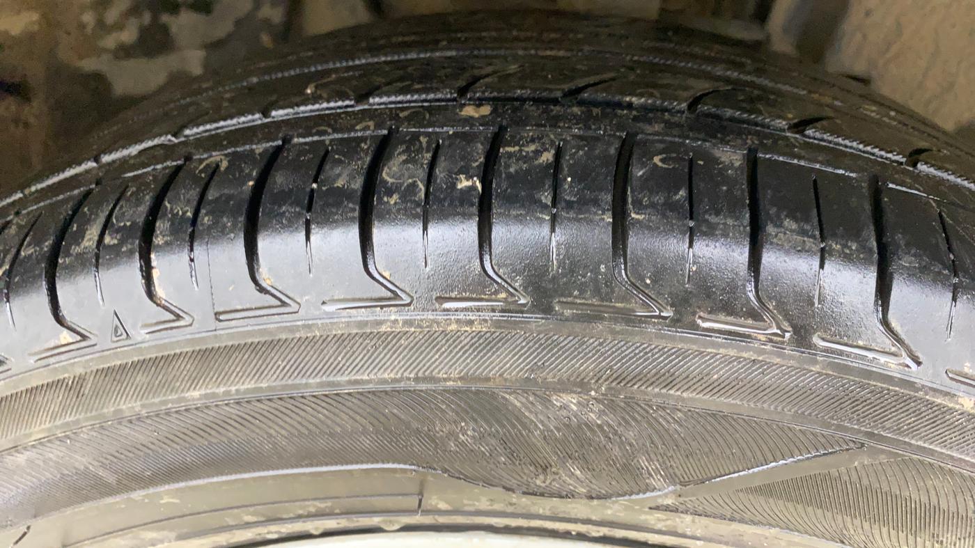 2021 Tata NEXON XMA DIESEL, Diesel, Automatic, 61,099 km, Right Front Tyre Tread