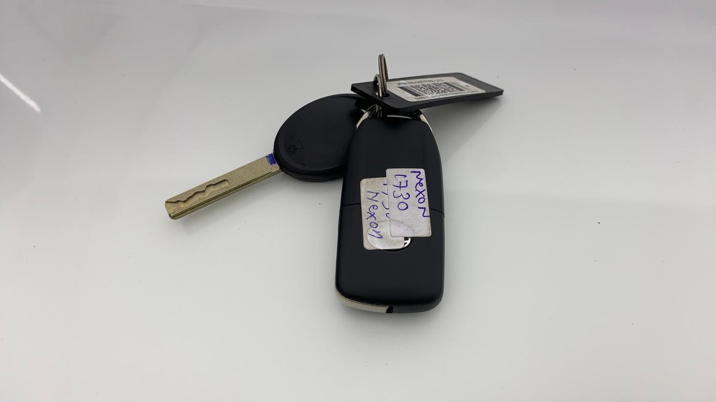 2021 Tata NEXON XMA DIESEL, Diesel, Automatic, 61,099 km, Key Close Up