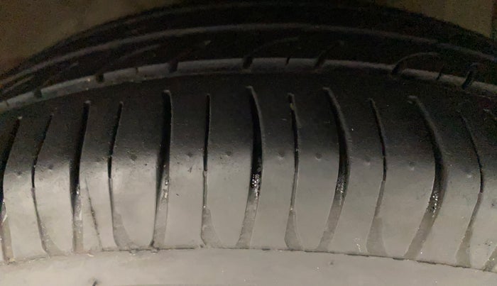 2014 Hyundai Xcent S 1.2, Petrol, Manual, 55,418 km, Right Front Tyre Tread