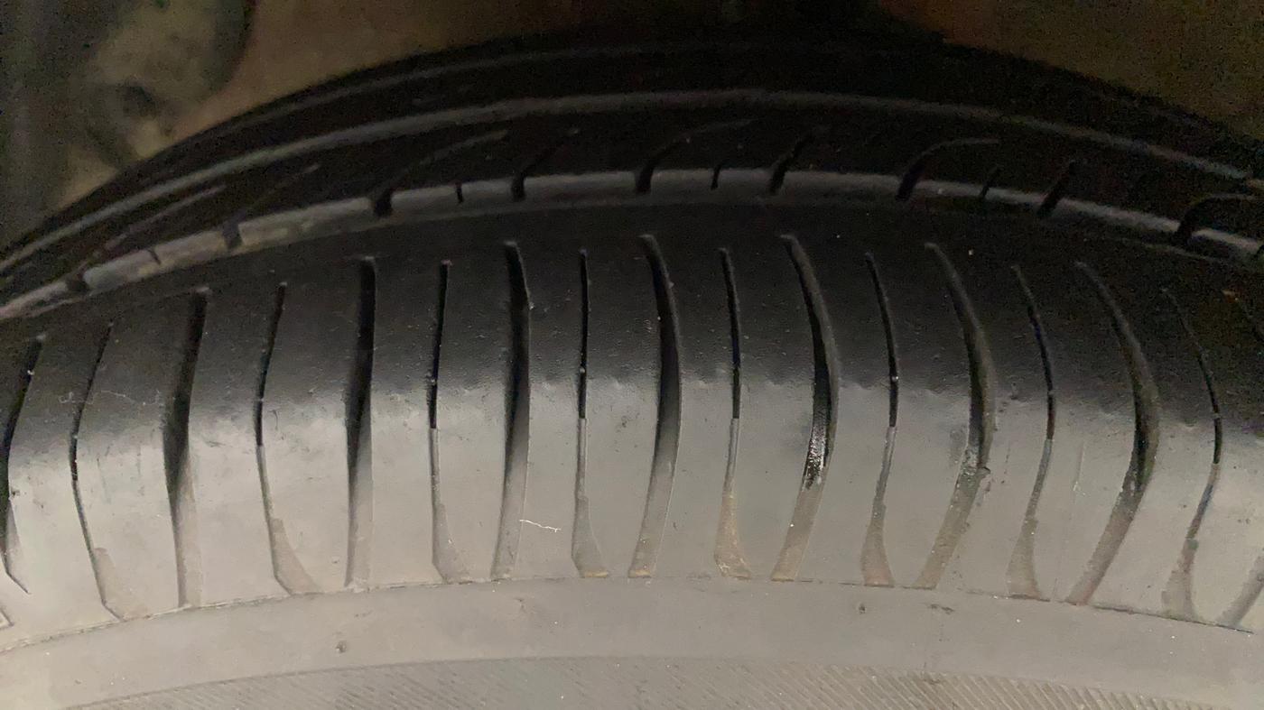 2014 Hyundai Xcent S 1.2, Petrol, Manual, 55,418 km, Left Front Tyre Tread