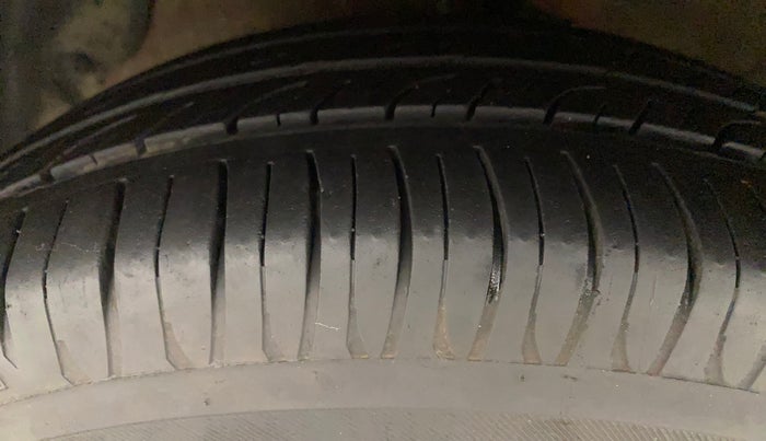 2014 Hyundai Xcent S 1.2, Petrol, Manual, 55,418 km, Left Front Tyre Tread