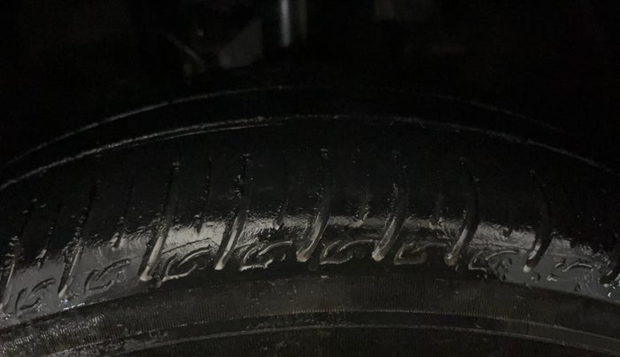 2016 Tata Tiago XZ PETROL, Petrol, Manual, 92,490 km, Left Front Tyre Tread