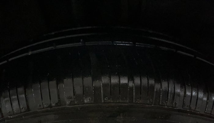 2016 Tata Tiago XZ PETROL, Petrol, Manual, 92,490 km, Right Rear Tyre Tread