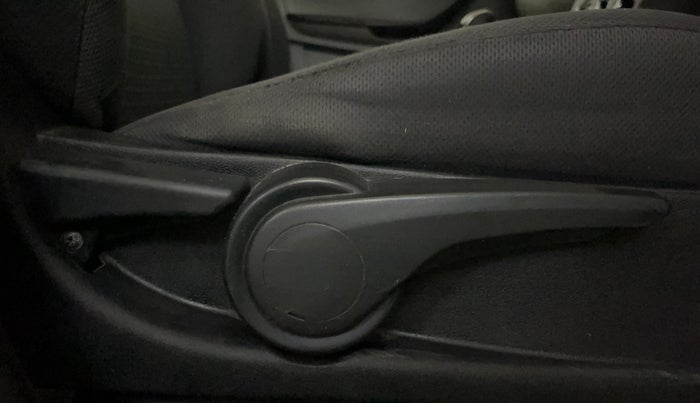 2016 Tata Tiago XZ PETROL, Petrol, Manual, 92,490 km, Driver Side Adjustment Panel