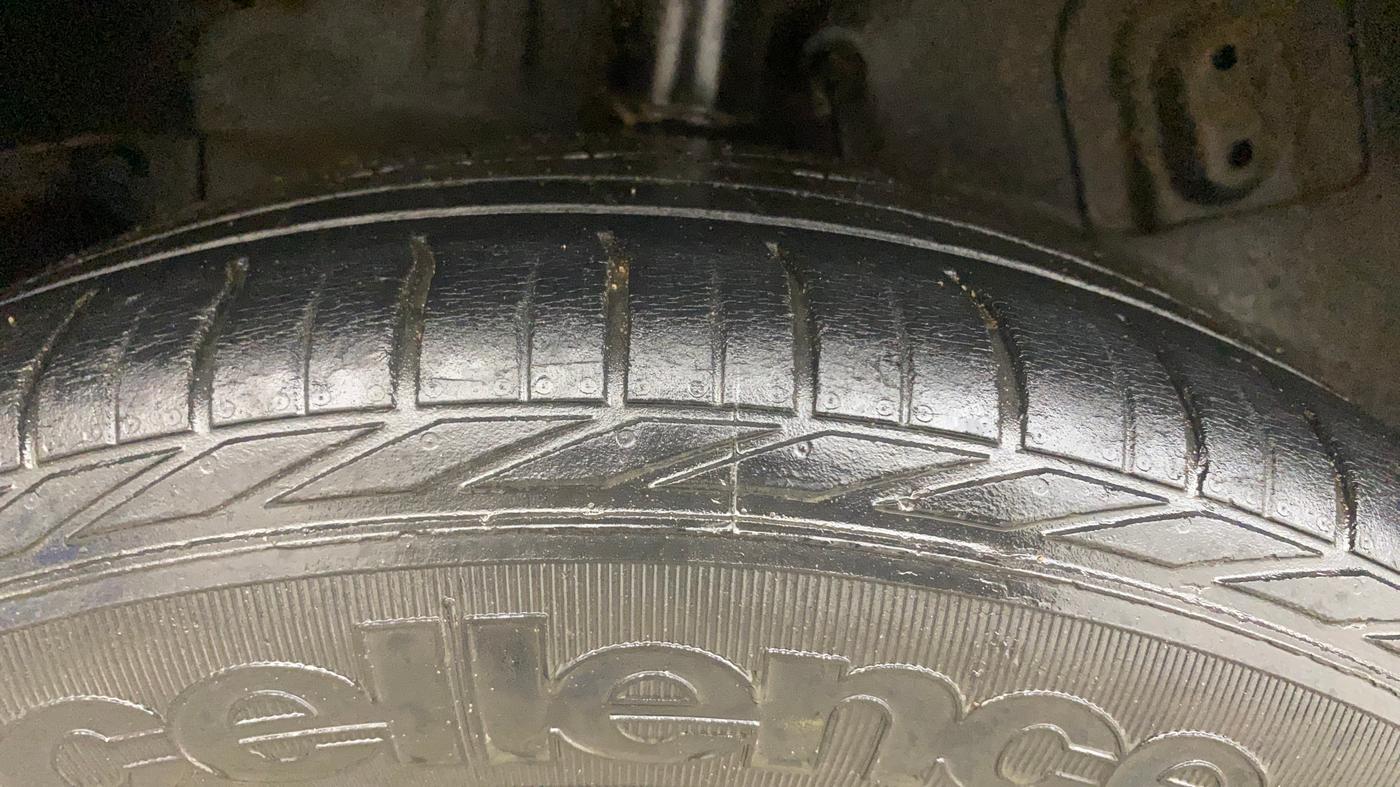 2019 Tata NEXON XMA PETROL, Petrol, Automatic, 48,338 km, Right Rear Tyre Tread