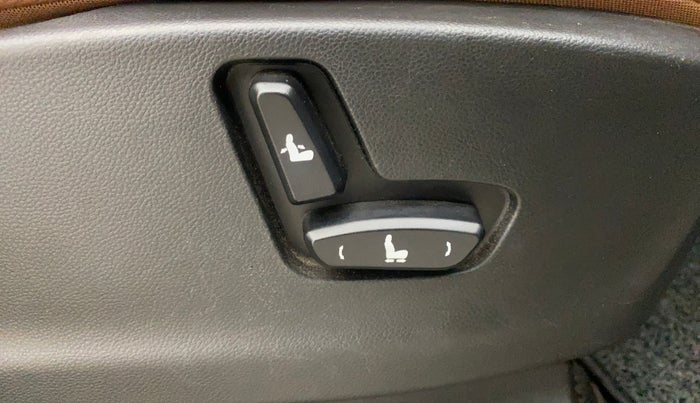 2021 MG HECTOR PLUS SELECT 2.0 DIESEL TURBO MT 7-STR, Diesel, Manual, 41,685 km, Driver Side Adjustment Panel