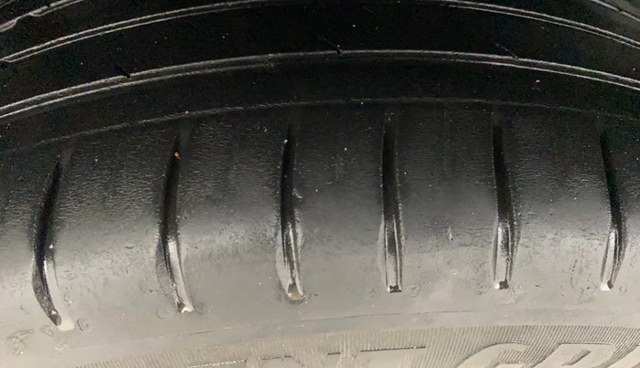 2021 MG HECTOR PLUS SELECT 2.0 DIESEL TURBO MT 7-STR, Diesel, Manual, 41,685 km, Right Rear Tyre Tread