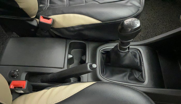 2019 Renault TRIBER RXL MT, Petrol, Manual, 49,829 km, Gear Lever