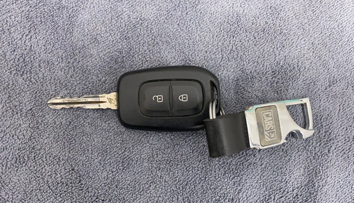 2019 Renault TRIBER RXL MT, Petrol, Manual, 49,829 km, Key Close Up