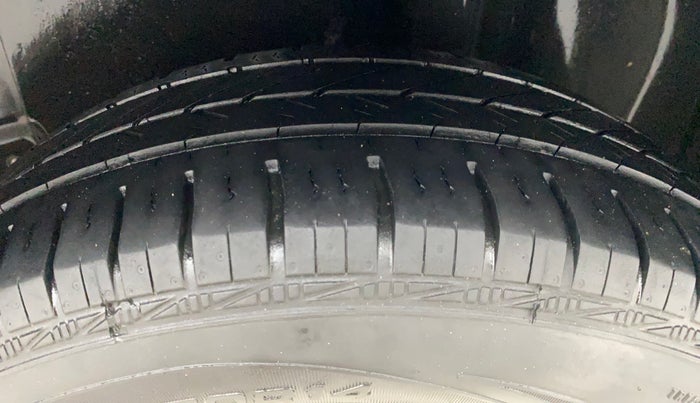 2021 Volkswagen Polo TRENDLINE 1.0L, Petrol, Manual, 30,437 km, Left Rear Tyre Tread