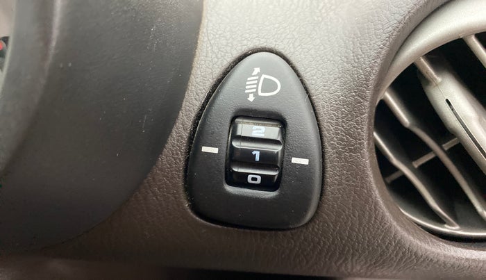 2013 Hyundai Santro Xing GL PLUS, Petrol, Manual, 6,111 km, Dashboard - Headlight height adjustment not working