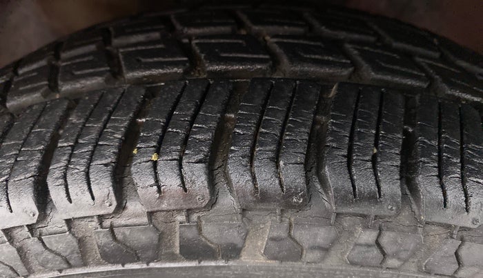2013 Hyundai Santro Xing GL PLUS, Petrol, Manual, 6,111 km, Left Front Tyre Tread