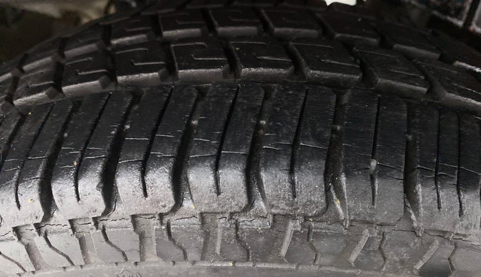 2013 Hyundai Santro Xing GL PLUS, Petrol, Manual, 6,111 km, Right Rear Tyre Tread