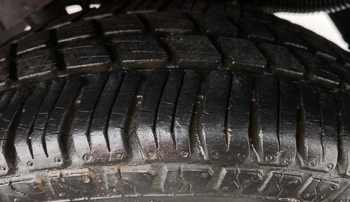 2013 Hyundai Santro Xing GL PLUS, Petrol, Manual, 6,111 km, Left Rear Tyre Tread