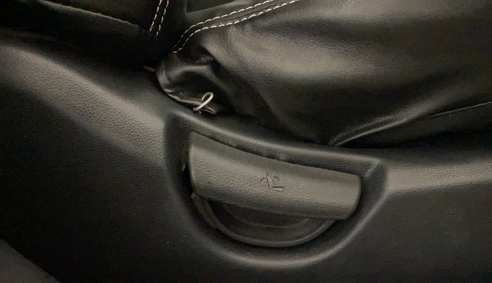 2015 Hyundai Grand i10 ASTA 1.2 KAPPA VTVT, Petrol, Manual, 54,341 km, Driver Side Adjustment Panel