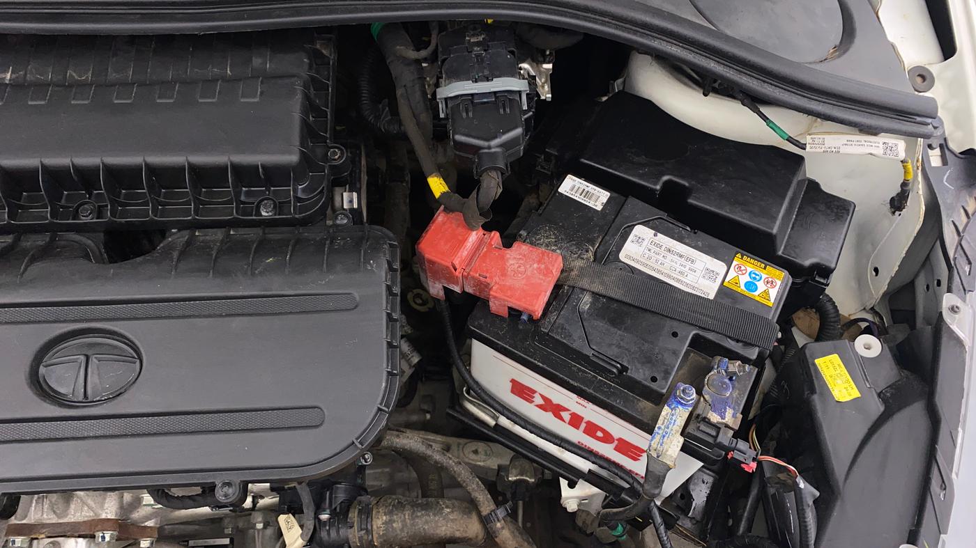 2023 Tata Tiago XT RHYTHM PETROL, Petrol, Manual, 15,165 km, Engine View - Left