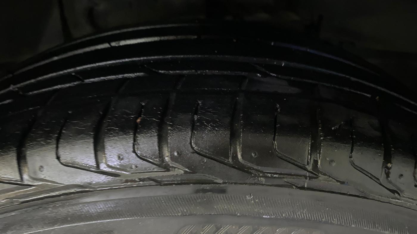 2018 Tata NEXON XZ PLUS DIESEL, Diesel, Manual, 59,164 km, Right Front Tyre Tread
