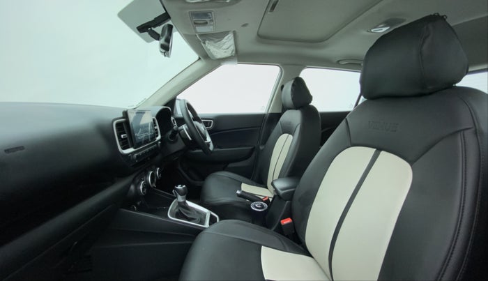 2021 Hyundai VENUE SX PLUS 1.0 TURBO DCT, Petrol, Automatic, 49,347 km, Right Side Front Door Cabin