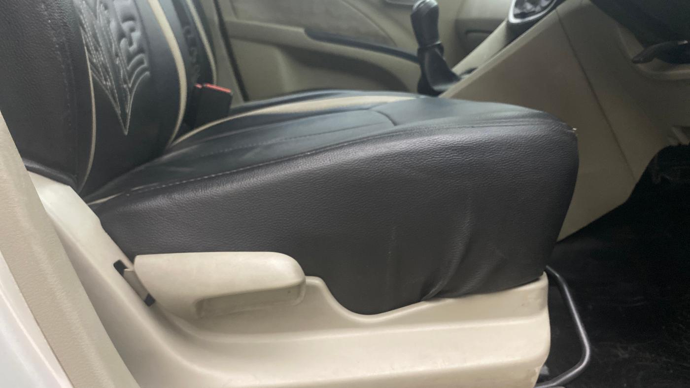 2017 Maruti Celerio ZXI, Petrol, Manual, 1,44,686 km, Driver Side Adjustment Panel
