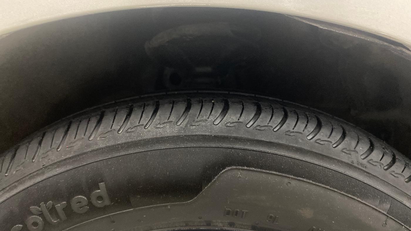 2017 Maruti Celerio ZXI, Petrol, Manual, 1,44,686 km, Right Front Tyre Tread
