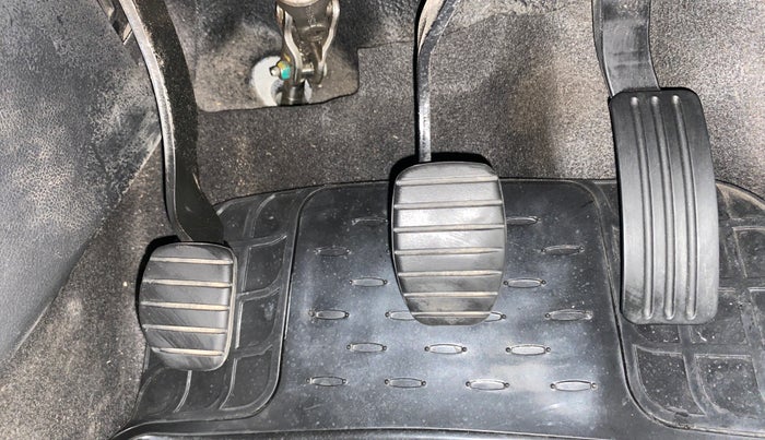 2019 Nissan Kicks XL DIESEL, Diesel, Manual, 61,756 km, Pedals