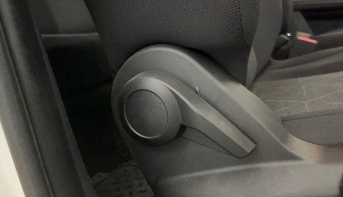 2023 Tata PUNCH ADVENTURE MT, Petrol, Manual, 2,538 km, Driver Side Adjustment Panel