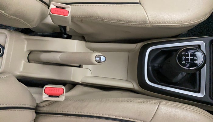 2024 Maruti Dzire VXI, Petrol, Manual, 19,924 km, Gear Lever