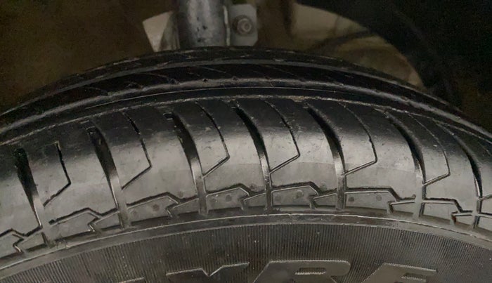 2024 Maruti Dzire VXI, Petrol, Manual, 19,924 km, Right Front Tyre Tread