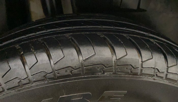 2024 Maruti Dzire VXI, Petrol, Manual, 19,924 km, Right Rear Tyre Tread