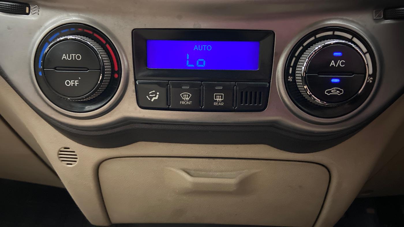 2013 Hyundai i20 MAGNA O 1.2, Petrol, Manual, 1,15,490 km, Automatic Climate Control