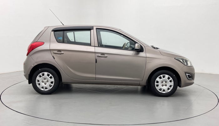 2013 Hyundai i20 MAGNA O 1.2, Petrol, Manual, 1,15,490 km, Right Side View