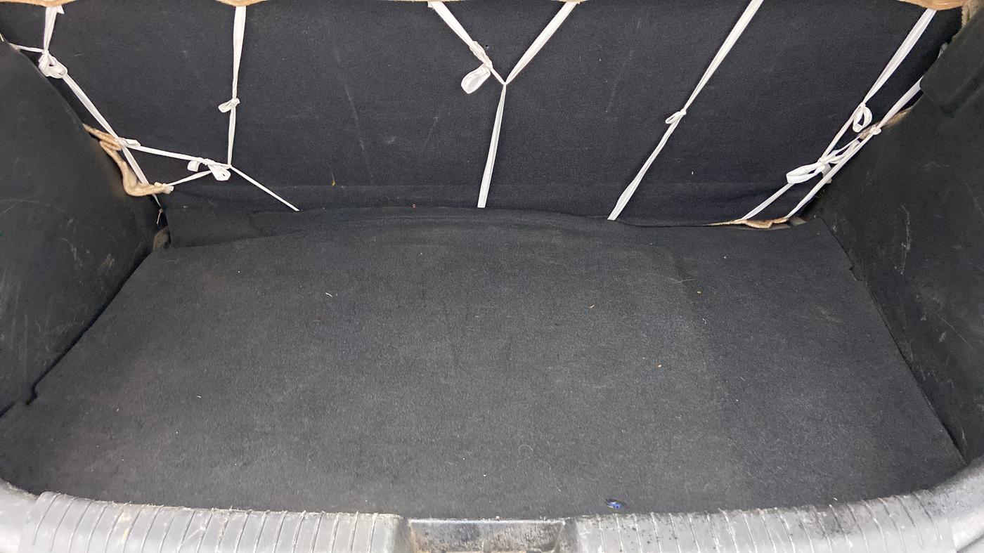 2013 Hyundai i20 MAGNA O 1.2, Petrol, Manual, 1,15,490 km, Boot Inside