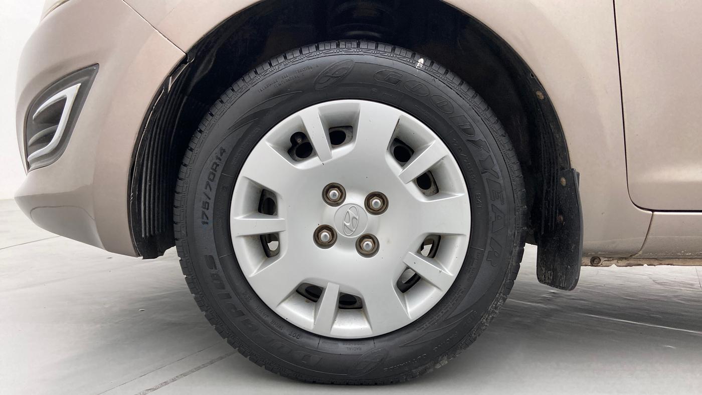 2013 Hyundai i20 MAGNA O 1.2, Petrol, Manual, 1,15,490 km, Left Front Wheel