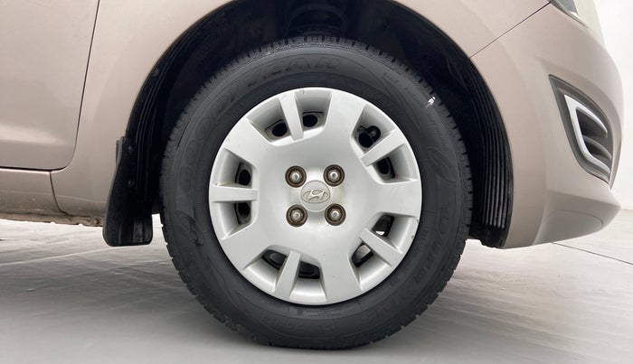 2013 Hyundai i20 MAGNA O 1.2, Petrol, Manual, 1,15,490 km, Right Front Wheel