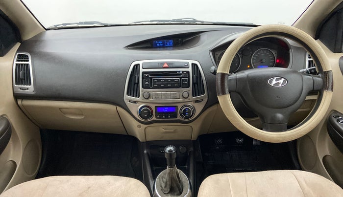 2013 Hyundai i20 MAGNA O 1.2, Petrol, Manual, 1,15,490 km, Dashboard