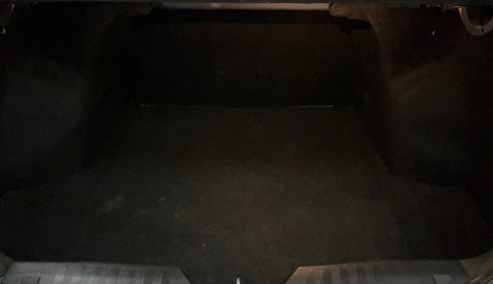 2019 Maruti Ciaz DELTA AT 1.5 SHVS PETROL, Petrol, Automatic, 43,848 km, Boot Inside