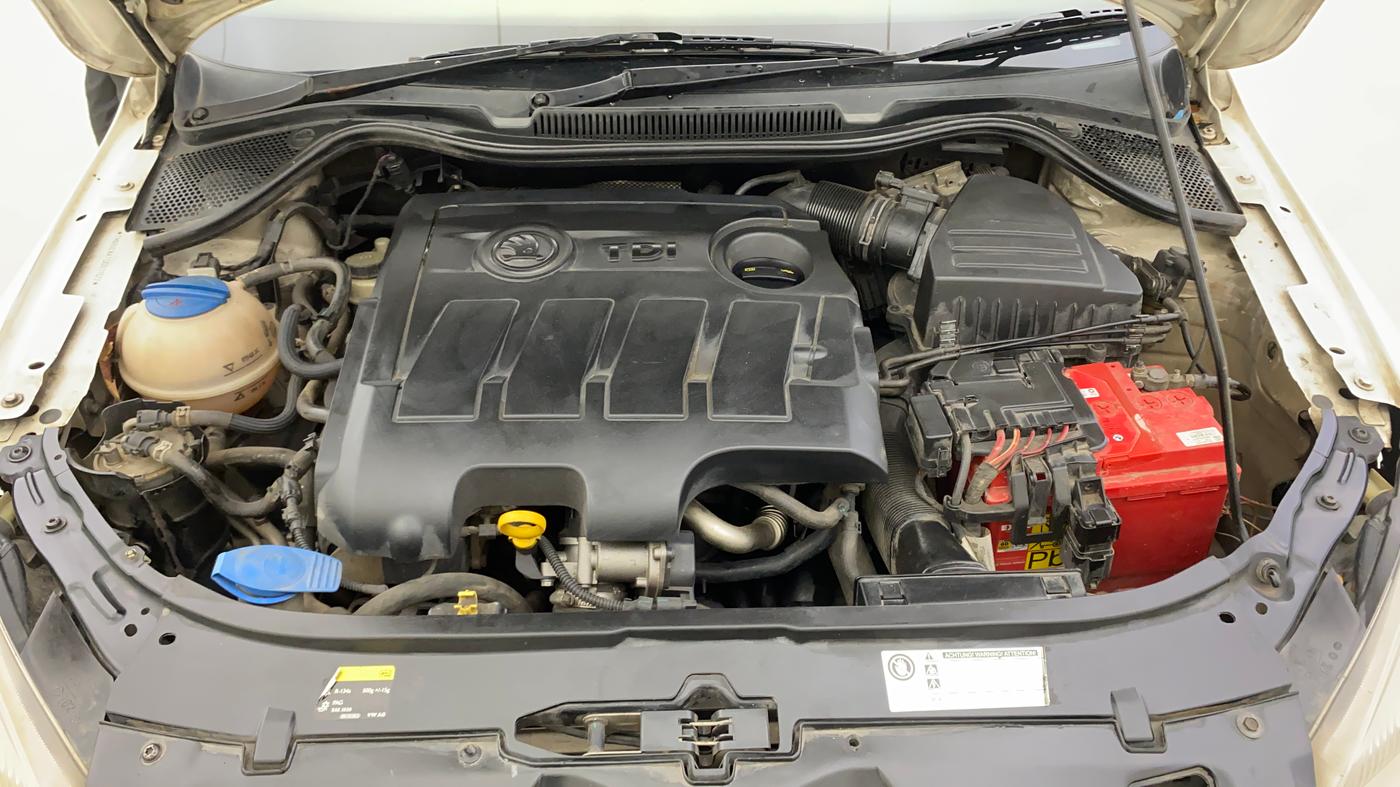 2016 Skoda Rapid 1.5 TDI CR STYLE PLUS AT, Diesel, Automatic, 1,10,839 km, Engine View