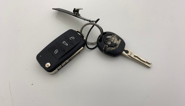 2016 Skoda Rapid 1.5 TDI CR STYLE PLUS AT, Diesel, Automatic, 1,10,839 km, Key Close Up