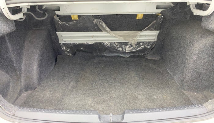 2016 Skoda Rapid 1.5 TDI CR STYLE PLUS AT, Diesel, Automatic, 1,10,839 km, Boot Inside