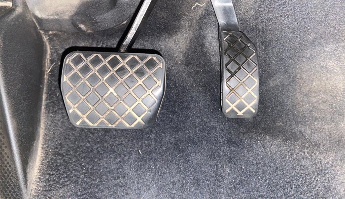 2016 Skoda Rapid 1.5 TDI CR STYLE PLUS AT, Diesel, Automatic, 1,10,839 km, Pedals