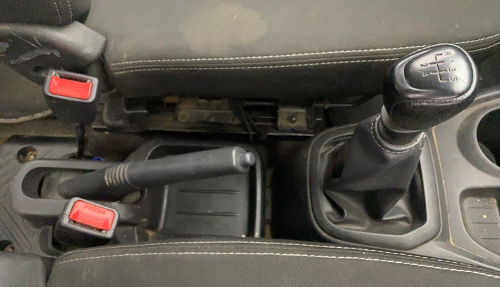 2018 Datsun Redi Go A, Petrol, Manual, 70,062 km, Gear Lever