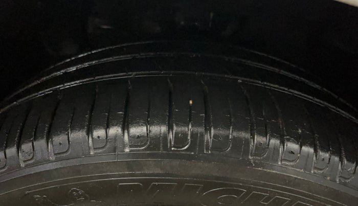 2016 Hyundai Elite i20 ASTA 1.2, Petrol, Manual, 47,969 km, Left Front Tyre Tread