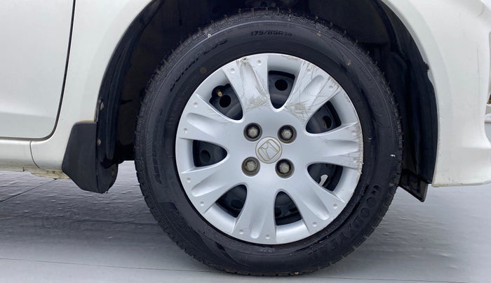 2014 Honda Amaze 1.2 SMT I VTEC, Petrol, Manual, 77,039 km, Right Front Wheel