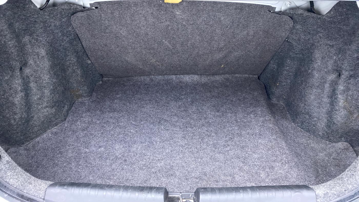 2014 Honda Amaze 1.2 SMT I VTEC, Petrol, Manual, 77,039 km, Boot Inside