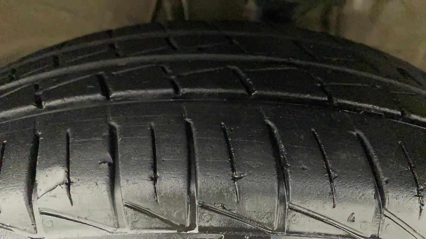 2022 Maruti Alto LXI OPT CNG, CNG, Manual, 15,855 km, Left Front Tyre Tread
