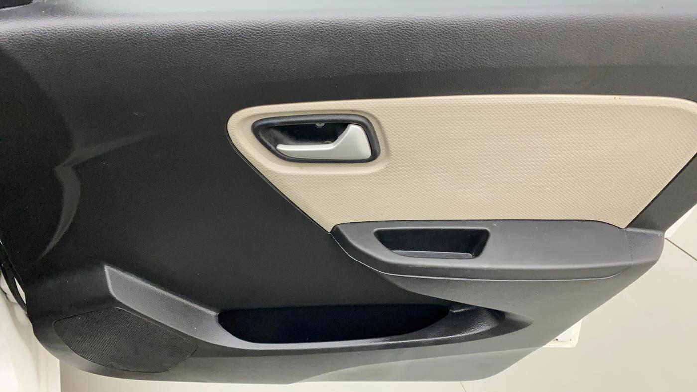 2022 Maruti Alto LXI OPT CNG, CNG, Manual, 15,855 km, Driver Side Door Panels Control