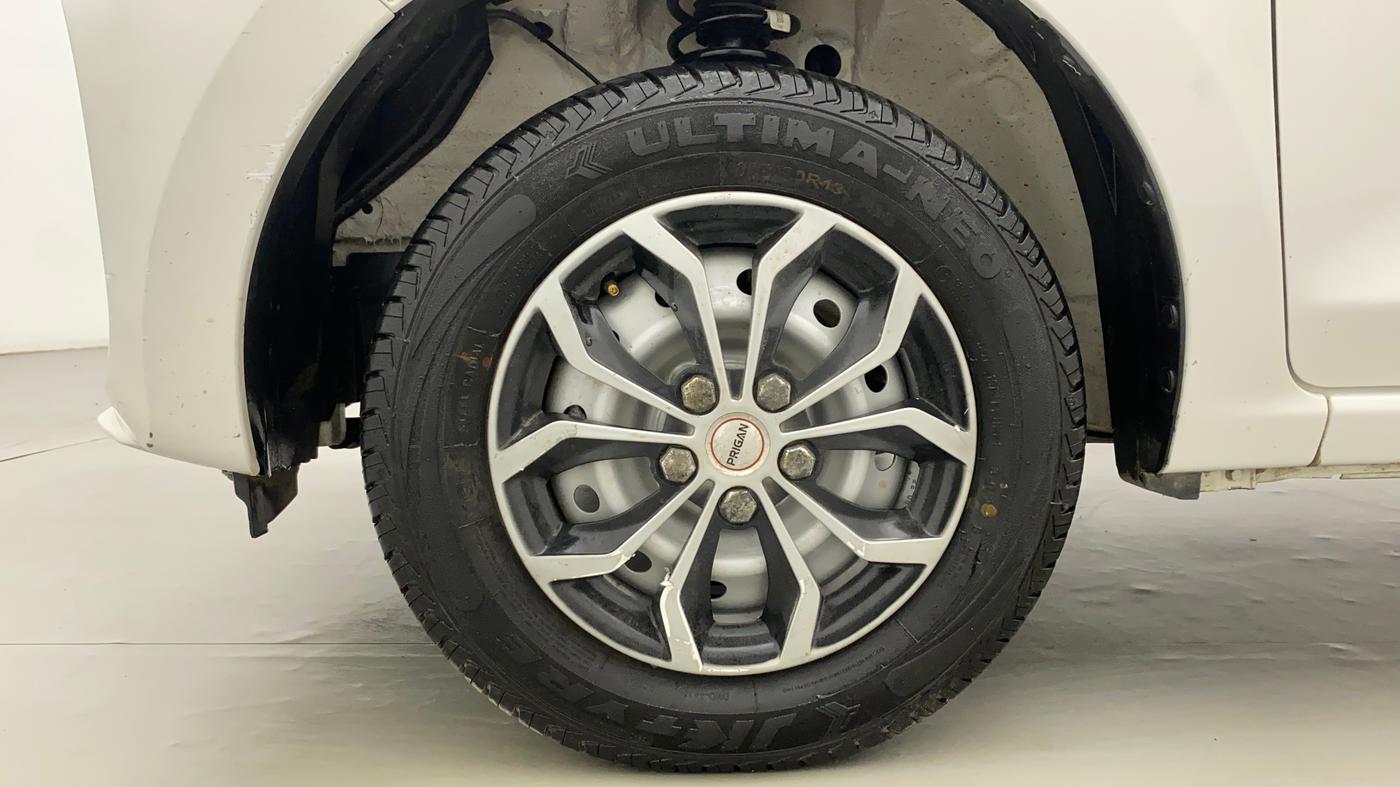 2022 Maruti Alto K10 LXI, Petrol, Manual, 1,063 km, Left Front Wheel