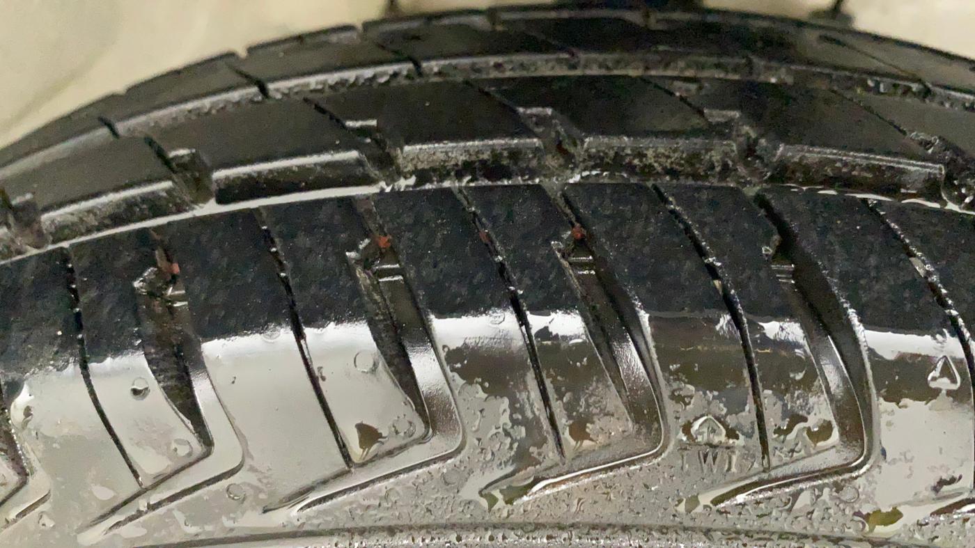 2022 Maruti Alto K10 LXI, Petrol, Manual, 1,063 km, Right Front Tyre Tread